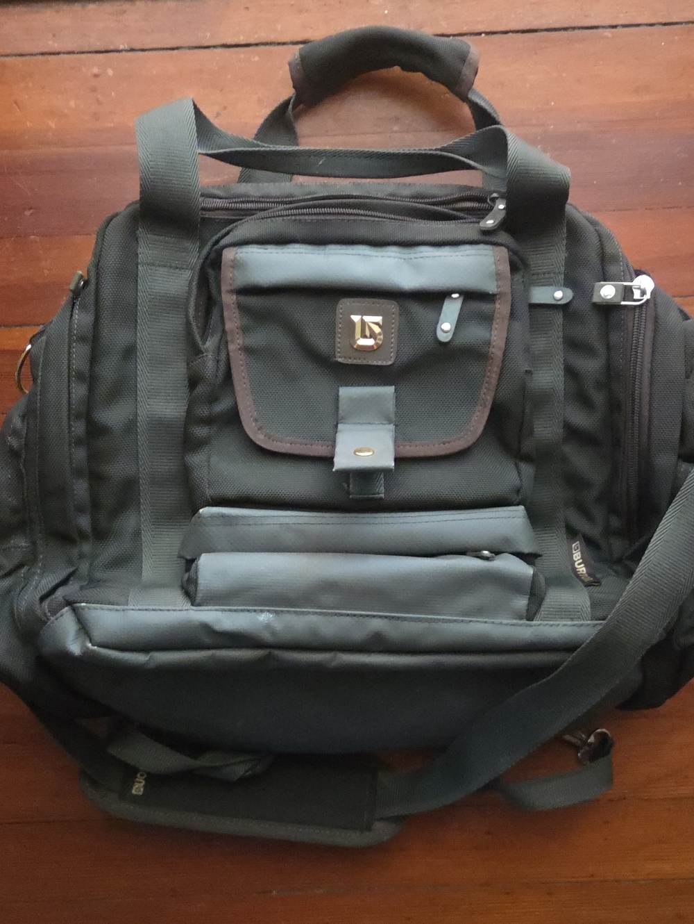 Burton Weekender Luggage Bag Green